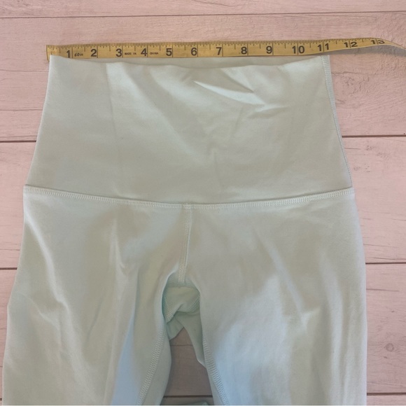 Lululemon Wunder Under Delicate Mint Green Sz 4 30 inseam - Picture 6 of 10